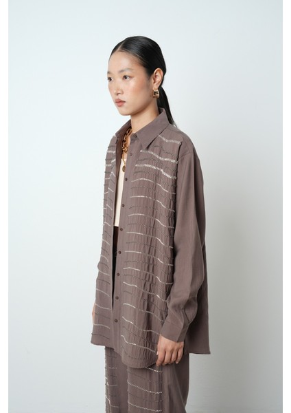 Kadın Yatay Şerit Taş Işlemeli Düz Renk Oversize Gömlek modelleri