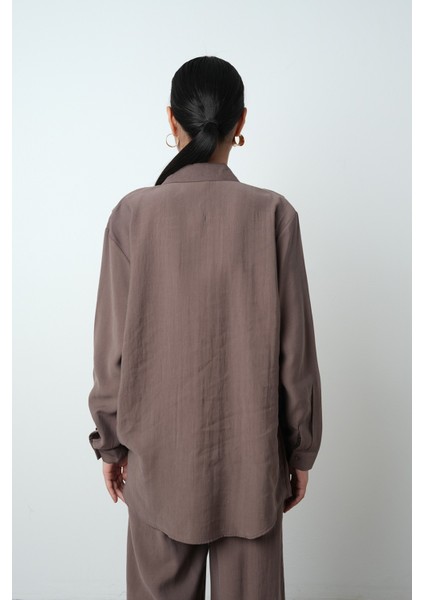 Kadın Yatay Şerit Taş Işlemeli Düz Renk Oversize Gömlek indirimleri