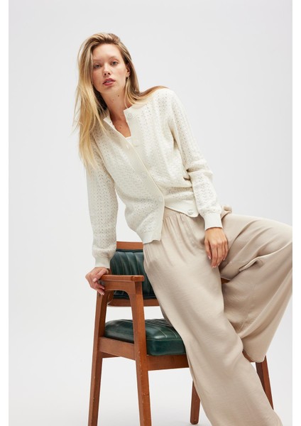 Zoey Mini Kabartma Örgülü Triko Hırka - Ekru modelleri