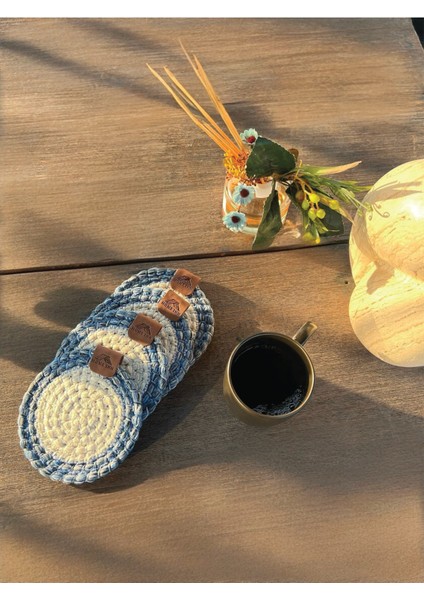 Tekstil 4 Adet Yuvarlak Dekoratif Bardak Altlığı Seti - Yuvarlak , Leke Tutmaz- Mavi-Beyaz 13X13 cm modelleri