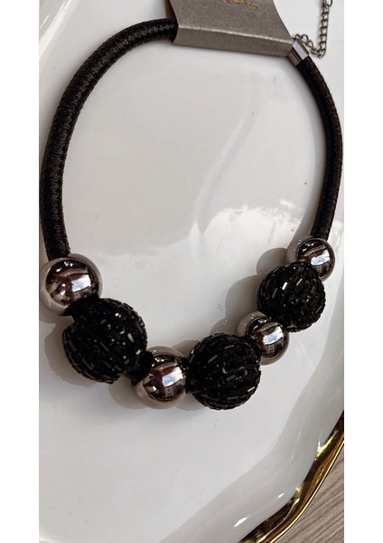 Lüks Modern Siyah Metalik Boncuklu Gerdanlık Kolye