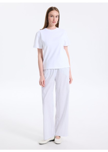 Yuvarlak Yaka Baskılı Beyaz Kadın T-Shirt LV044D202GYAA fiyatları