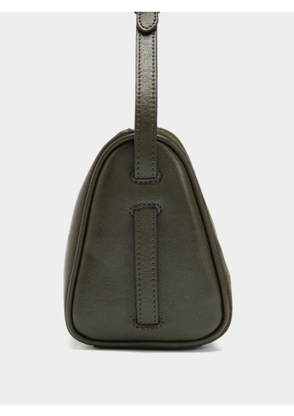 Deri Detaylı Çapraz Askılı Çanta modelleri