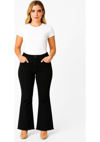 Kadın Büyük Beden Siyah, Ön Arka Kup Dikiş Detaylı, Pis Dikişli Ispanyol Paça Kot Pantolon 65N39171 fırsatları