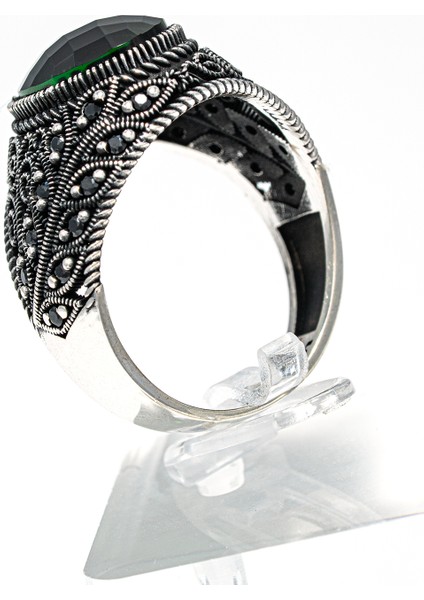 Şık Desenli Yeşil Doğal Taşlı 925 Ayar Gümüş Erkek Yüzük modelleri