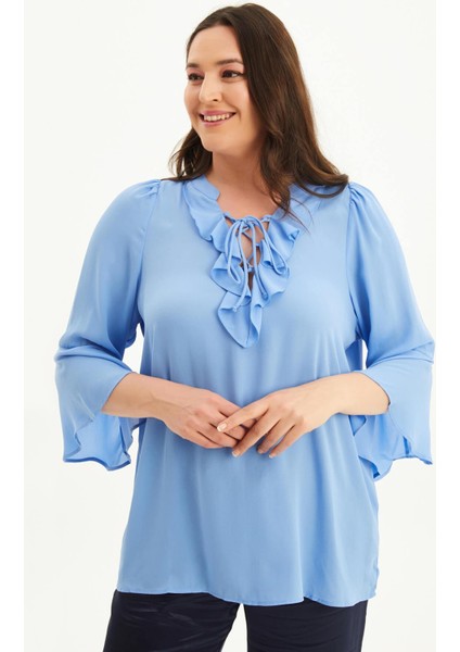 Önü ve Kolları Volanlı Bluz