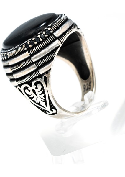 Oniks Taşlı 925 Ayar Gümüş Erkek Yüzük – Klasik ve Gösterişli Tasarım indirimleri