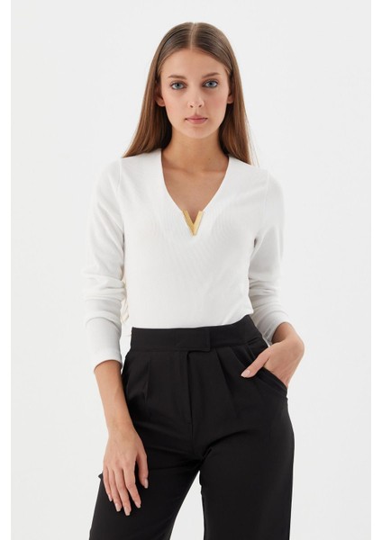 V Yaka Bluz Beyaz