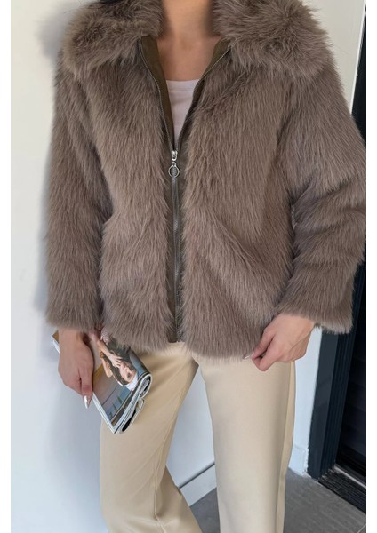 Kadın Ön Fermuarlı Saçaklı Kürklü Mont P-00018972 modelleri