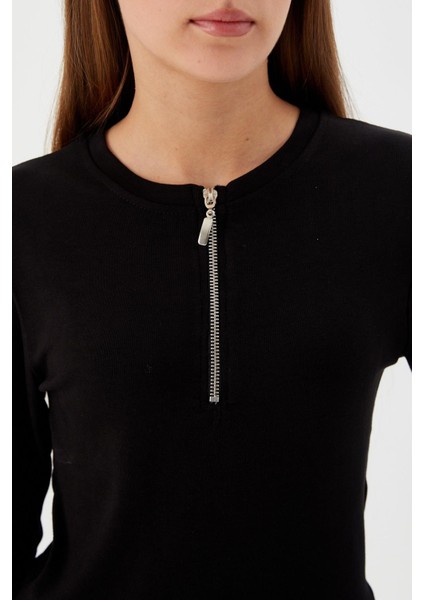 Yakası Fermuarlı Penye Body Sıyah modelleri