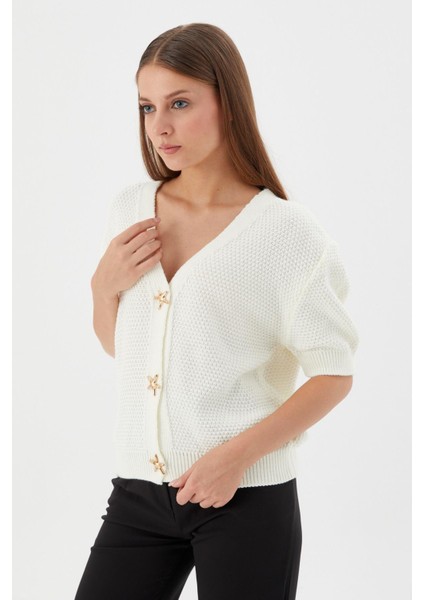 Yıldız Düğmeli Kısa Kol Hırka Ekru fırsatları