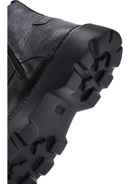 Erkek Siyah Fermuarlı Kalın Tabanlı Deri Bot 25WFD6857FT