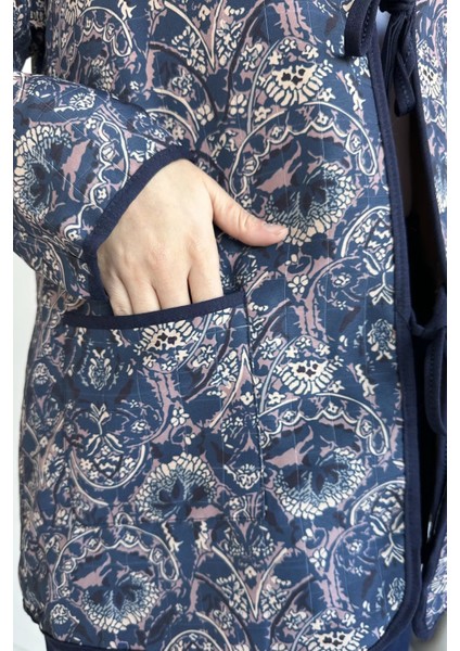 Ön Bağlamalı Kapitoneli Desenli Tesettür Ceket P-00018988 indirimleri