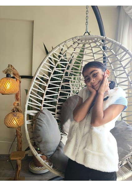 kız Çocuk Kapşonlu Kürklü Peluş Cepli Belden Büzgülü Içi Astarlı %100 Pamuk Yelek Beyaz fırsatları