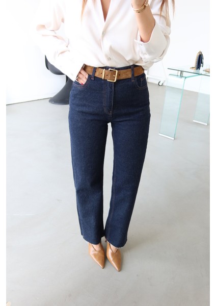 Paçası Lazer Kesimli Straight Fit Jean modelleri