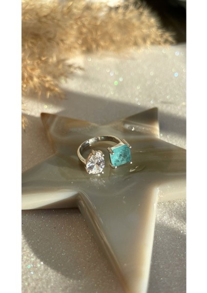 Rodyum Kaplama Mavi Yeşil Paraiba Taşlı Kare ve Beyaz Damla Ayarlanabilir 925 Ayar Yüzük modelleri