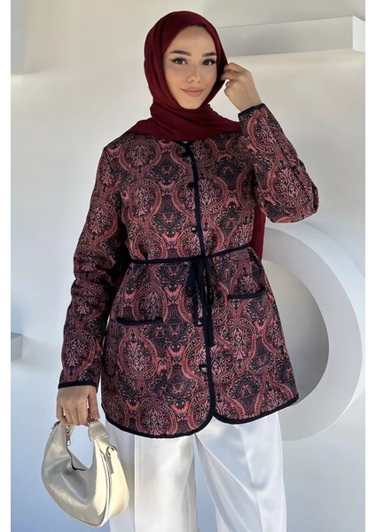 Ön Düğmeli Etnik Desen Kapitoneli Tesettür Ceket P-00018949