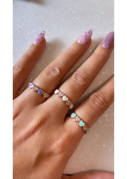 Ayarlanabilir Beyaz Mineli ve Zirkon Taşlı Kalp Yüzük modelleri