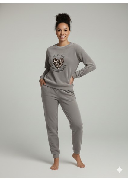 Kışlık Polar Kumaş Uzun Kol Kadın Pijama Takımı modelleri