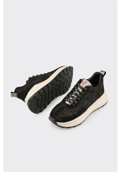 Siyah Deri Kadın Spor Ayakkabı modelleri