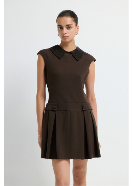 Yakası Taş Detaylı Gabardin Elbise Kahve 12445681000