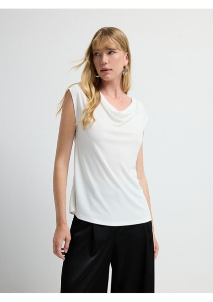 Degaje Yaka Örme Bluz Kemik 11544471001 fırsatları