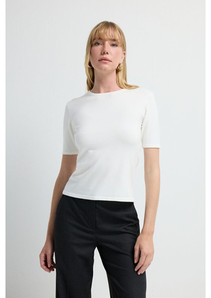 Yuvarlak Yaka Triko Bluz Kemik 11545822000