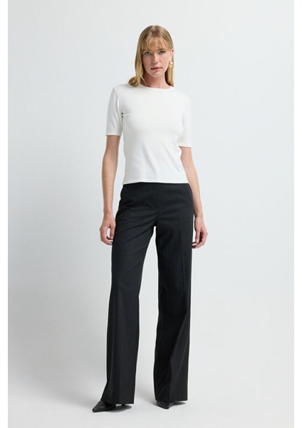 Yuvarlak Yaka Triko Bluz Kemik 11545822000 modelleri