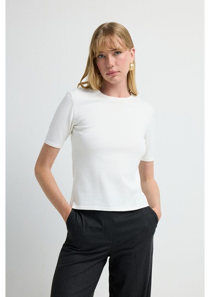 Yuvarlak Yaka Triko Bluz Kemik 11545822000 fırsatları