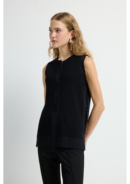Düğme Detaylı Triko Yelek Siyah 17945600000 fırsatları