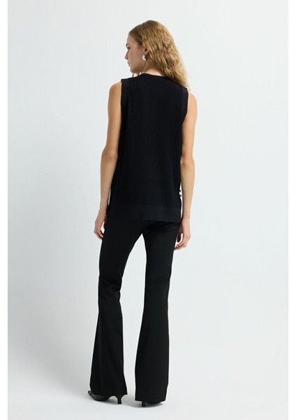 Düğme Detaylı Triko Yelek Siyah 17945600000 indirimleri