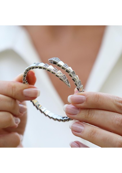 Zirkon Taşlı Serpent Modeli Gümüş Kelepçe fırsatları