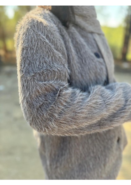 Kahverengi Kürk Atkılı Ceket