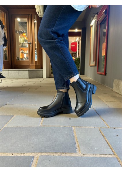 D25KB-1660 Siyah Hakiki Deri Tam Ortopedik Günlük Kadın Bot fiyatları