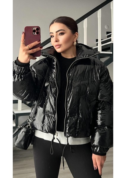 Siyah Bel Büzgülü Parlak Şişme Mont