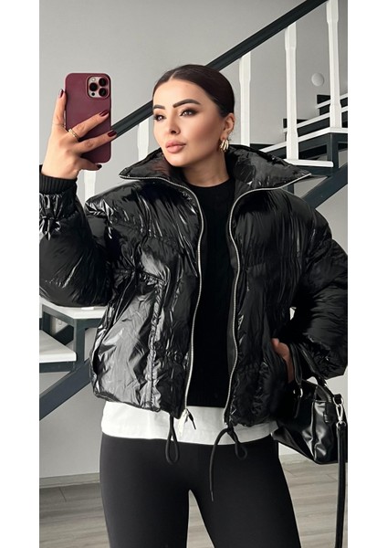 Siyah Bel Büzgülü Parlak Şişme Mont