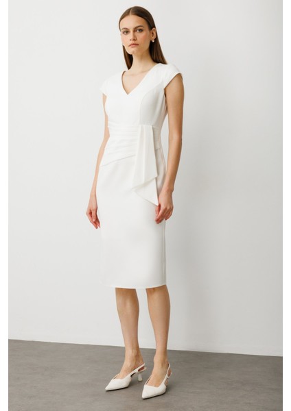 Beli Kuşaklı Midi Boy Gece Elbisesi modelleri