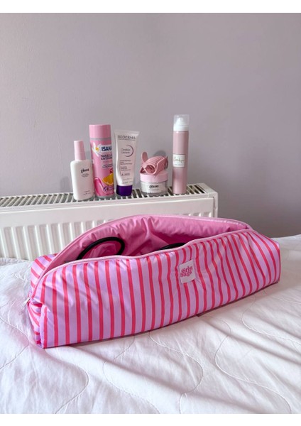 Pembe Çizgili Seyahat Çantası Sıvı Geçirmez Oval Tasarım 39x15 cm Saç Aletleri İçin