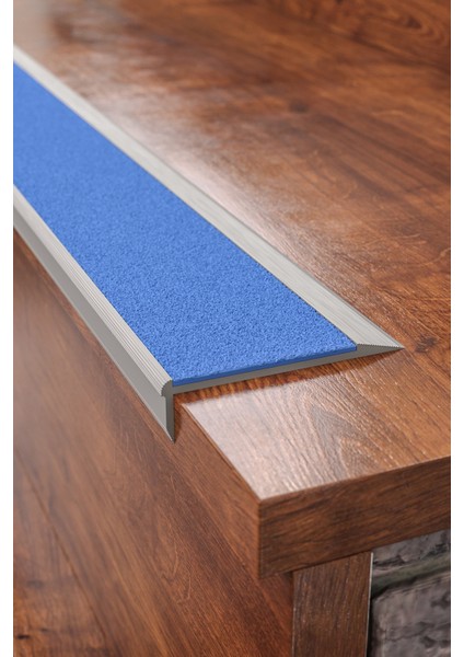 Kaydırmaz Aluminyum Basamak Köşe Profili (2,5 Metre) modelleri