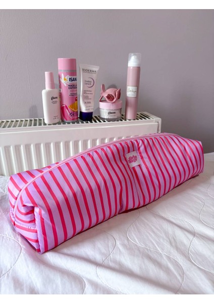 Pembe Çizgili Seyahat Çantası Sıvı Geçirmez Oval Tasarım 39x15 cm Saç Aletleri İçin