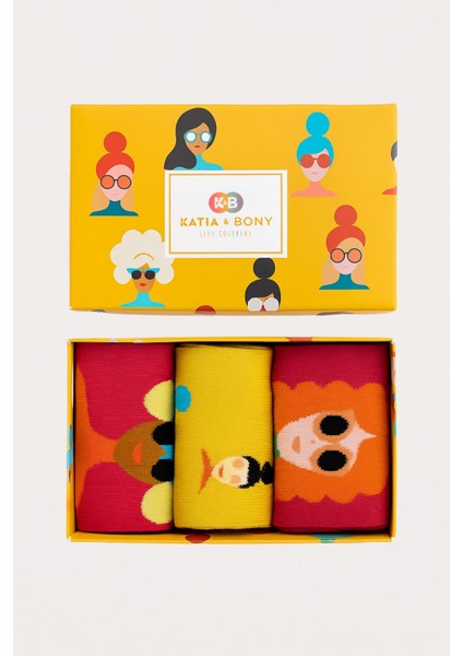 Kadın Çiçek ve Yüz Desenli 3'lü Kutulu Soket Çorap modelleri