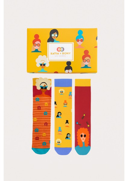 Kadın Çiçek ve Yüz Desenli 3'lü Kutulu Soket Çorap fırsatları