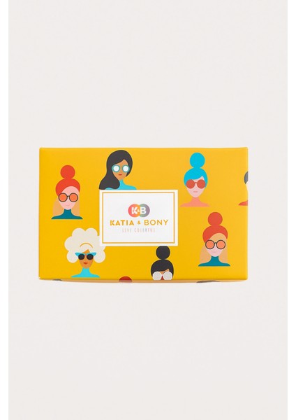 Kadın Çiçek ve Yüz Desenli 3'lü Kutulu Soket Çorap indirimleri