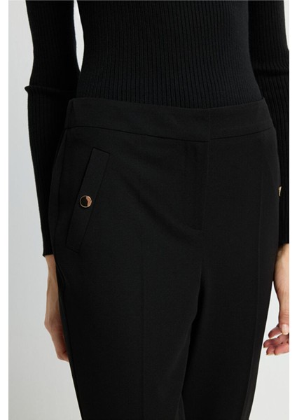 Metal Aksesuarlı Cepli Pantolon Siyah 15335246013 fiyatları