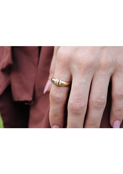 14 Ayar Altın Taşlı Fantezi Yüzük