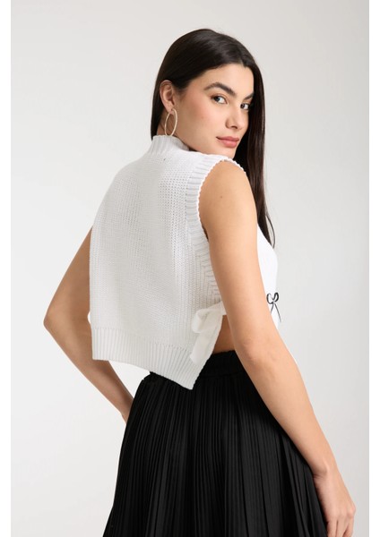 Kurdele Detaylı Triko Crop Süveter fiyatları