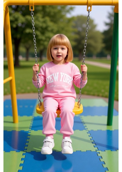 Kız Çocuk Pamuklu New York Baskılı Bisiklet Yaka Sweatshirt ve Eşofman Takımı Kaliteli Şık modelleri