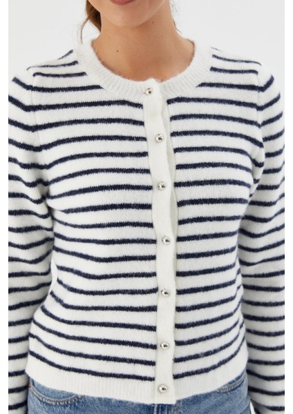 Çizgili Triko Hırka Ekru fiyatları