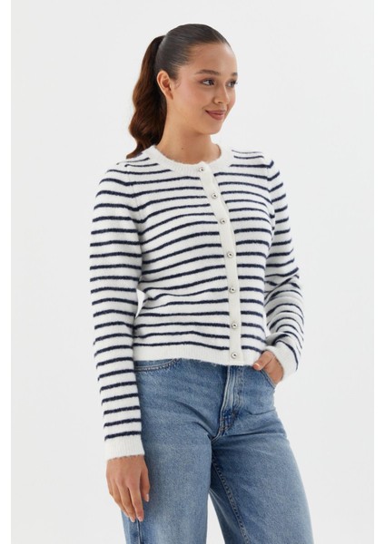Çizgili Triko Hırka Ekru modelleri