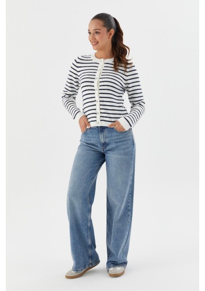 Çizgili Triko Hırka Ekru fırsatları